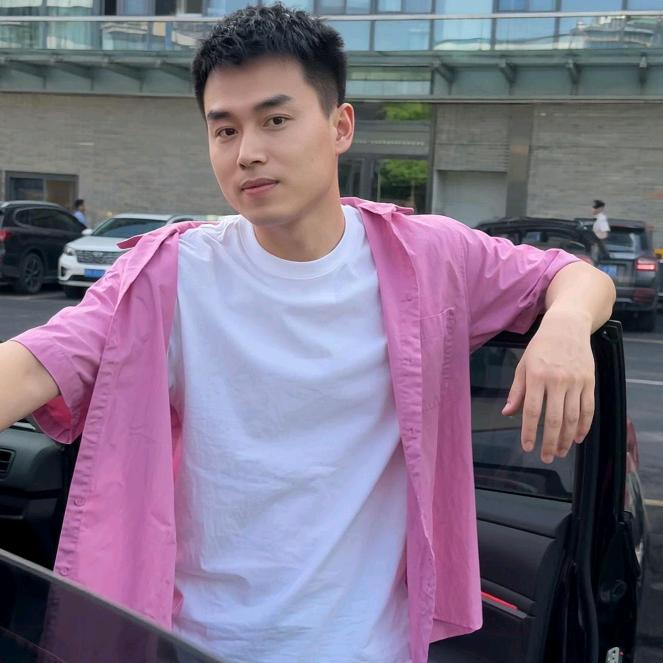 走南闯北的小邓子