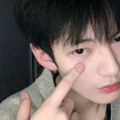 ╰★佪眸┅笑★╮