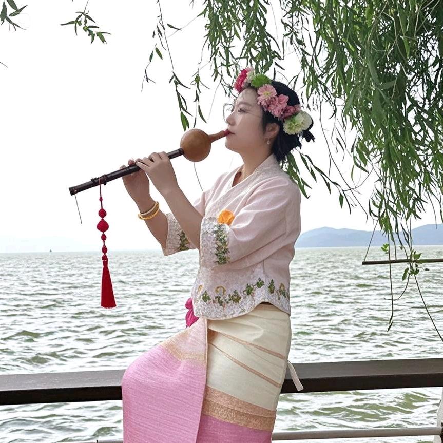 灵儿葫芦丝