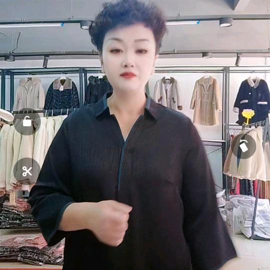 南阳市卧龙区馨烁服装销售店（个体工商户）