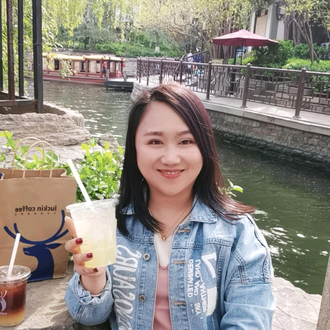 小小有点饿