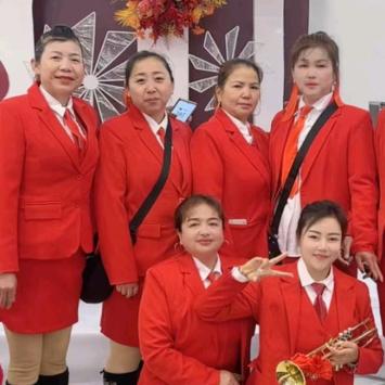 梅🌹花《白云镇红军桥女子乐队》