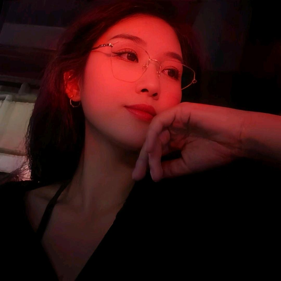 小梅，，