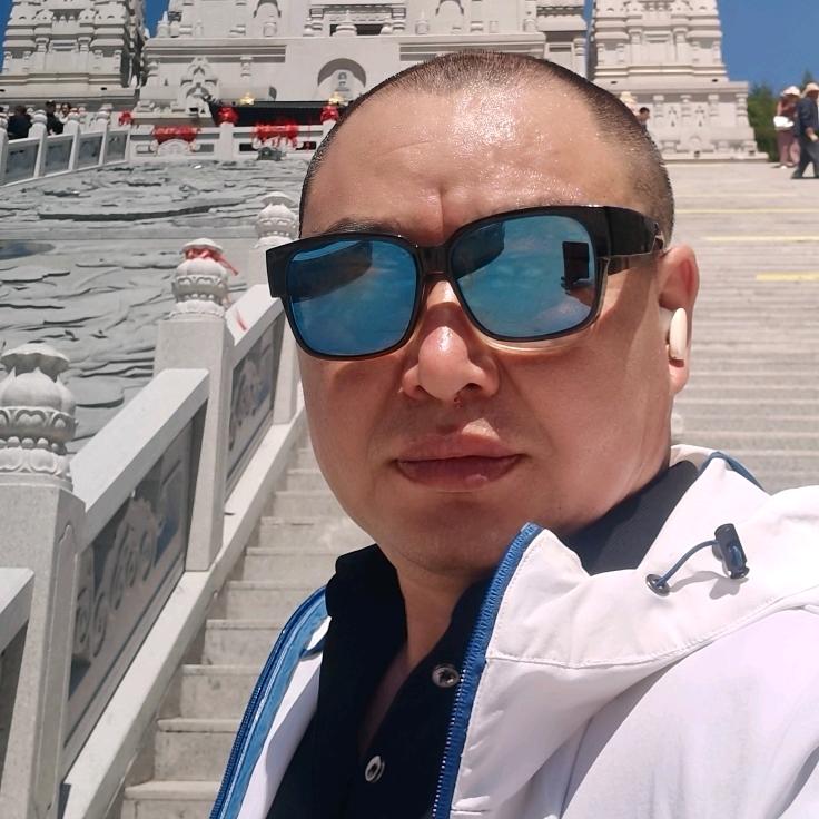 勃利县坤鹏二手车销售有限公司（小周）