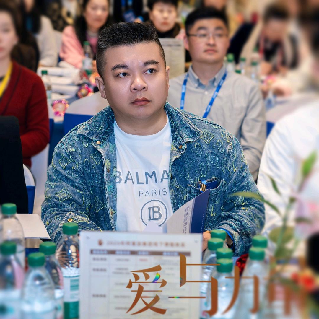 广州诗淇美颜总部 培植膜 执行董事 蓝少