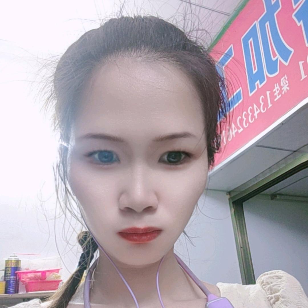 宝妈哄完小孩睡觉%来賺生活费