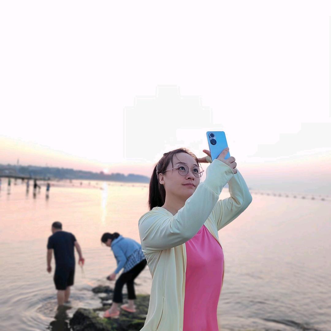 小嘚瑟จุ๊บ静儿