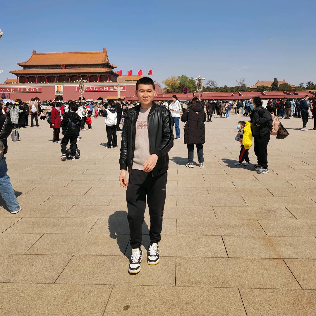 王云波（悠悠烧烤特色小豆腐烤鱼烤兔）