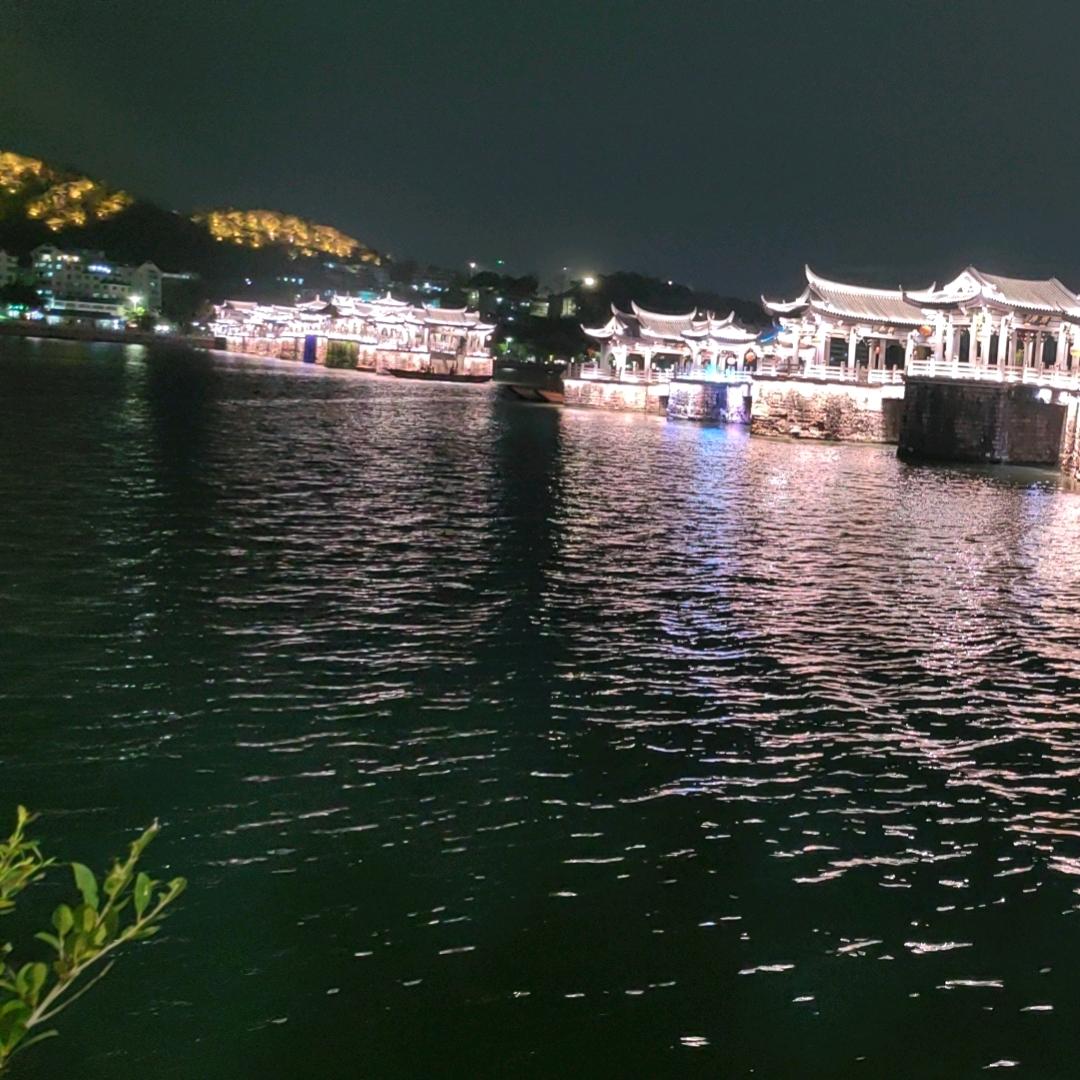 滋滋声