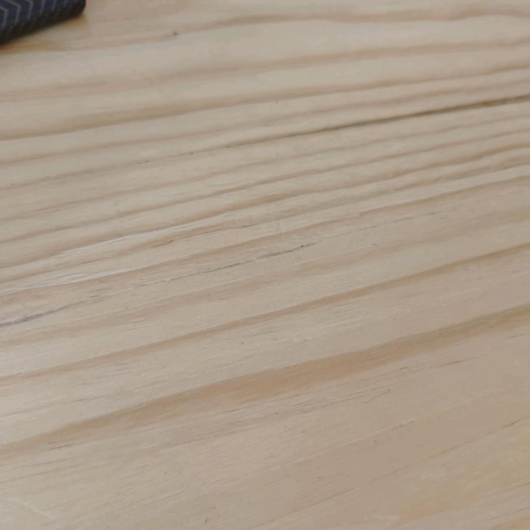 佯装执着