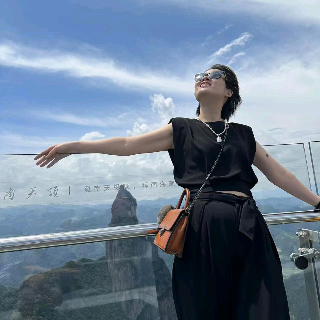 小曼