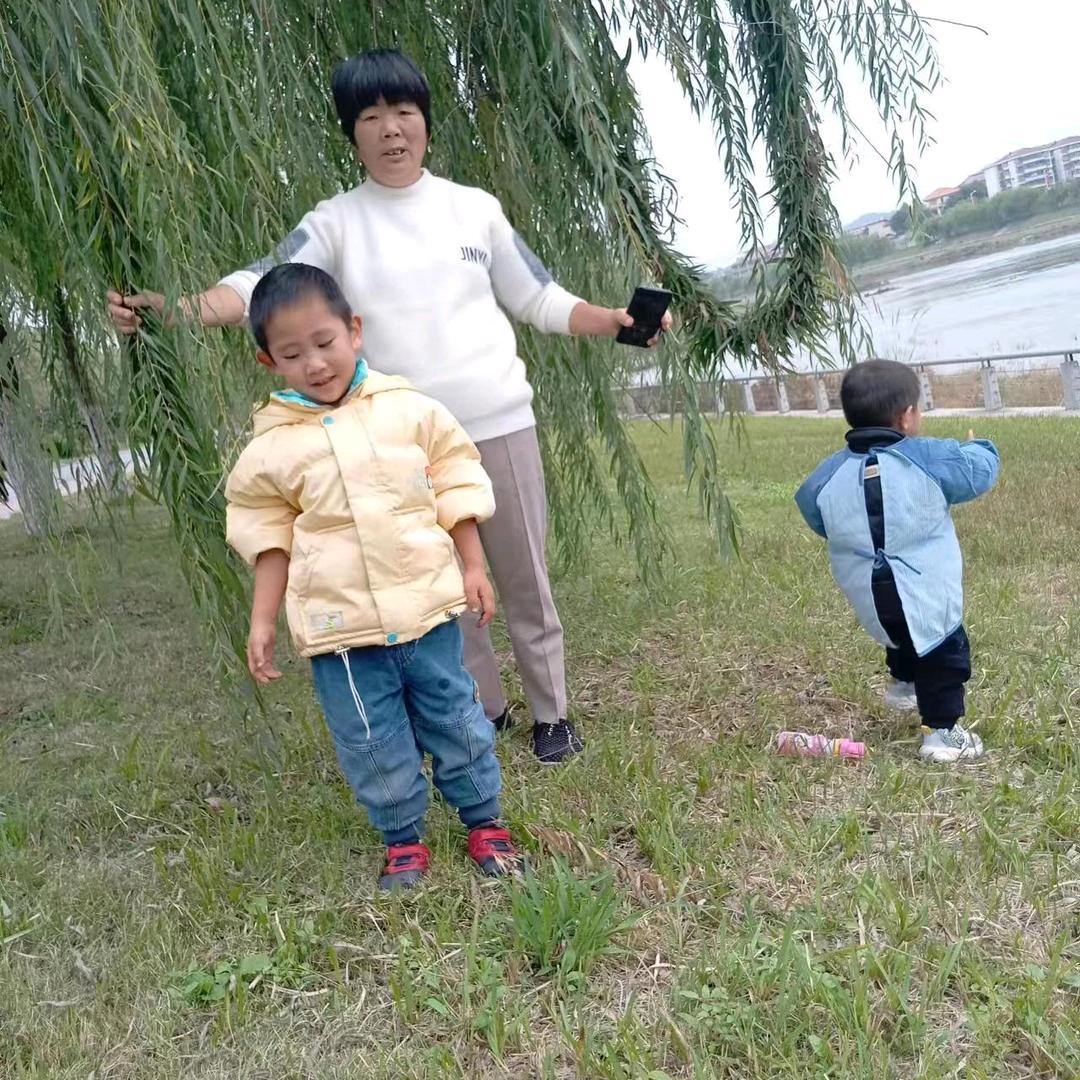舒笔英