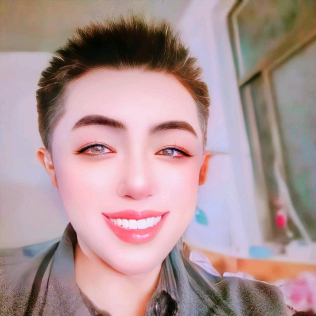 卫东爱唱歌