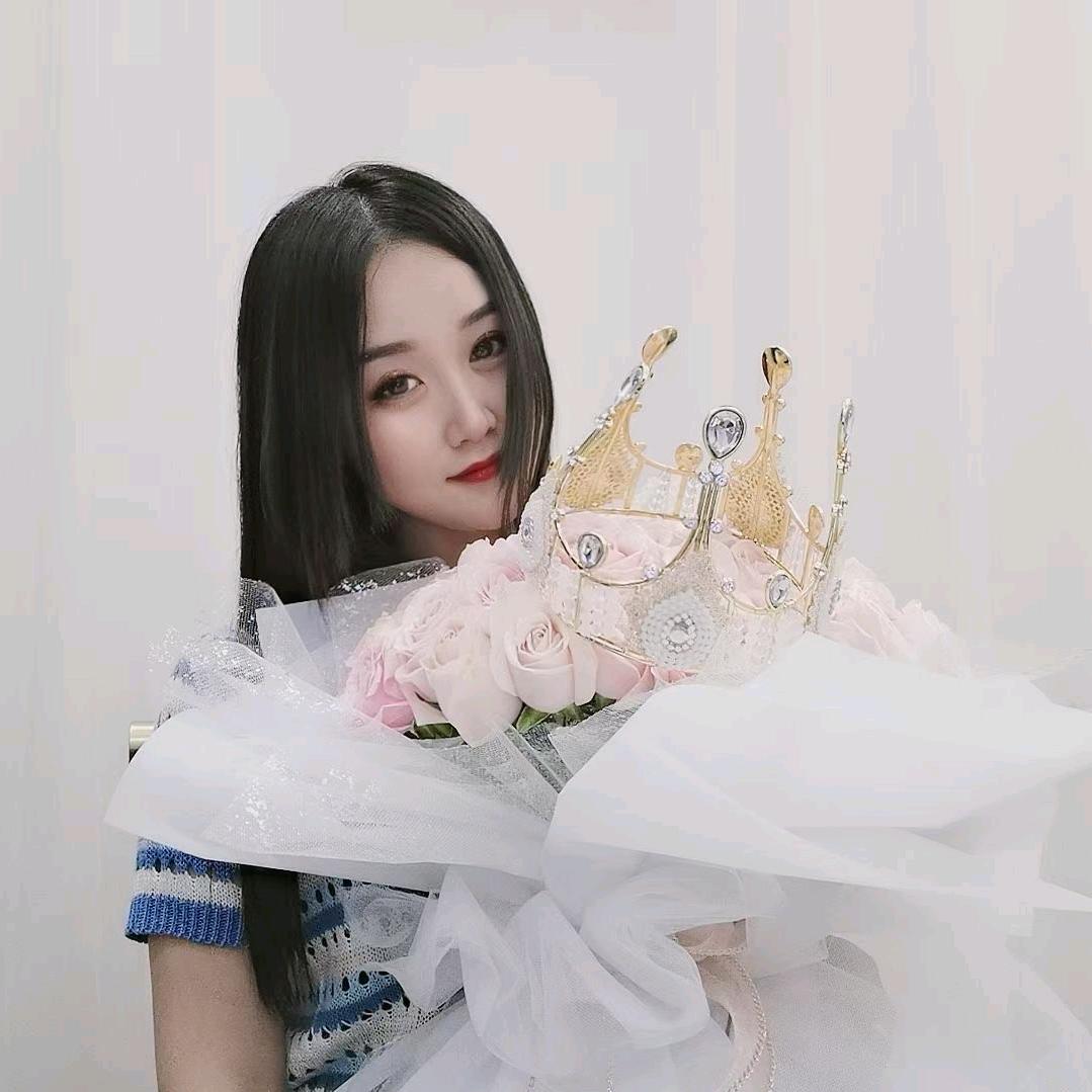 Queen菲