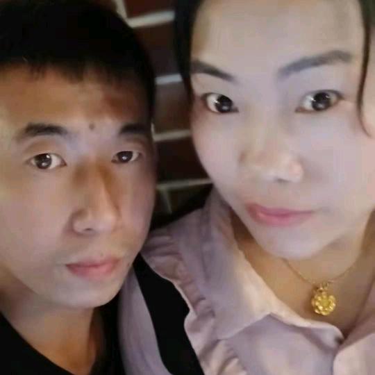 小夫妻姐弟恋，