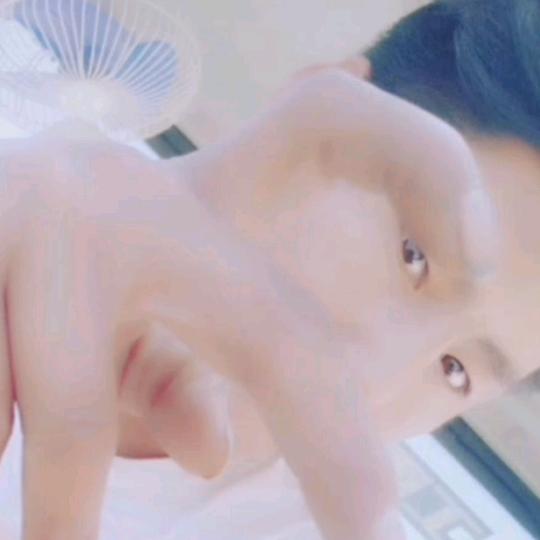 ( ｡• 👅 •｡｀)追梦( っ'-'