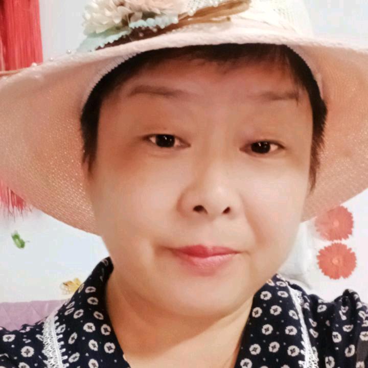 艳艳上午八点半开播