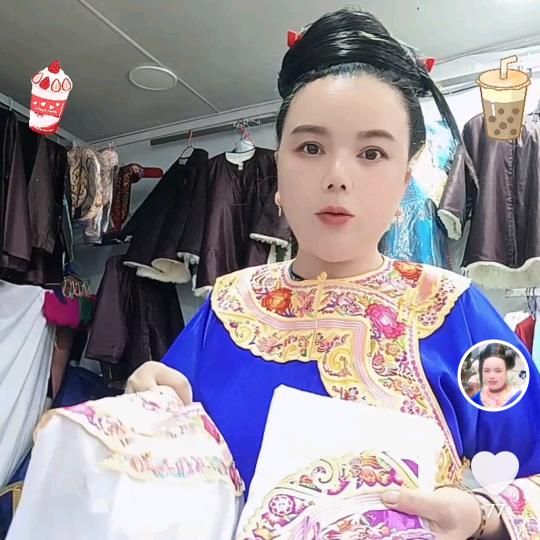 琳凤家民族服装店