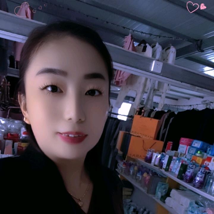 缘寻巧灵。富豪庄