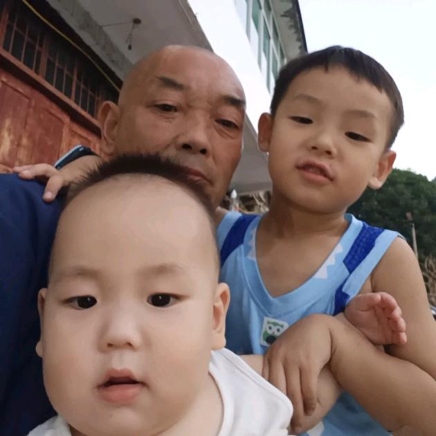 久伴我还是酒在伴我