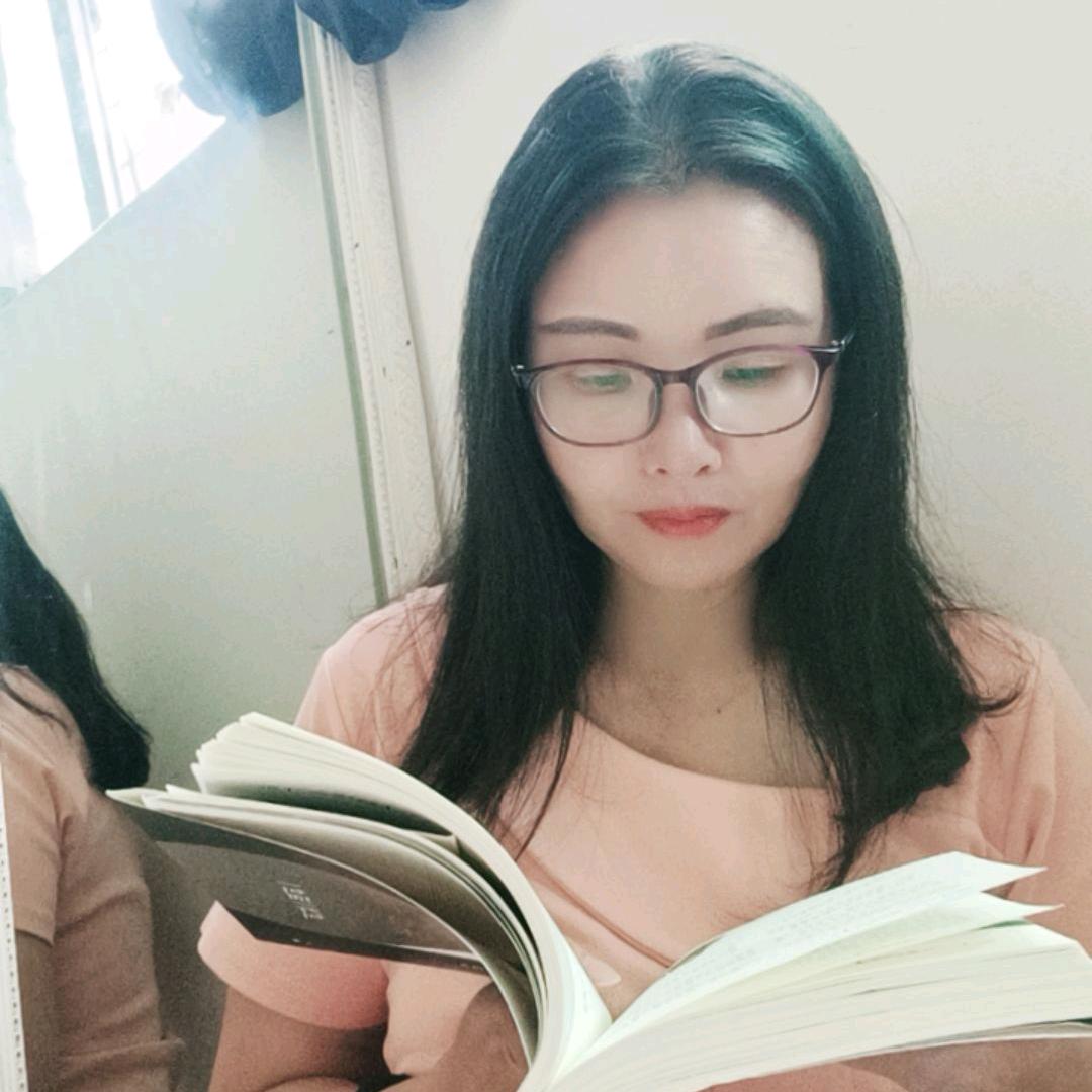 欣月读书22:45