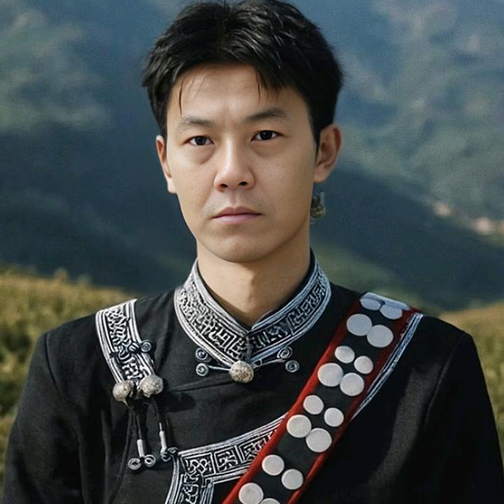 大林在巡山