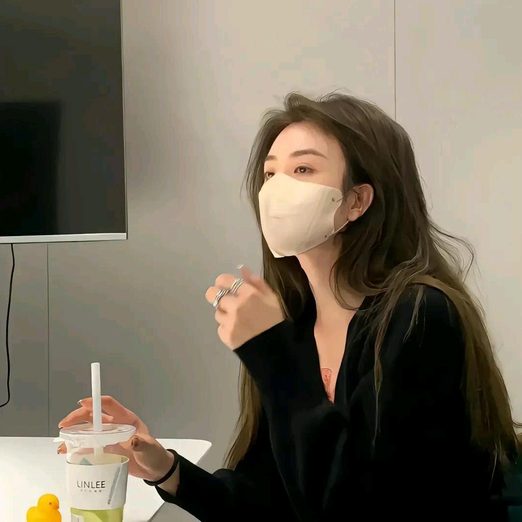 走向月亮的月亮🌙