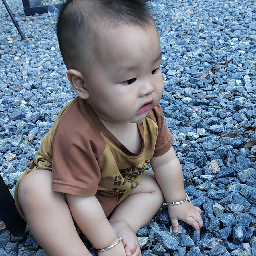 🍼H🍼。