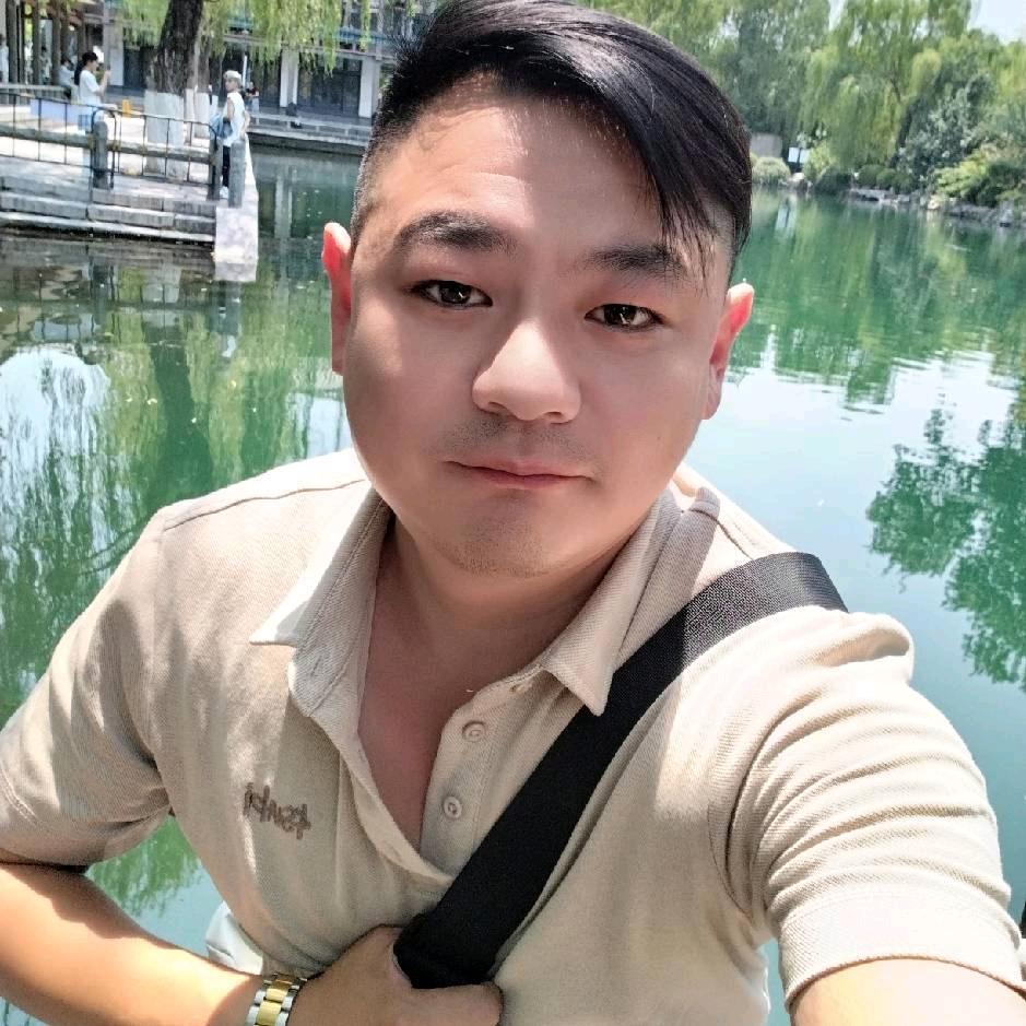 苏州市石路苏宁易购张志强