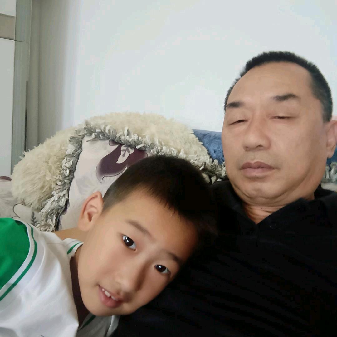 张三