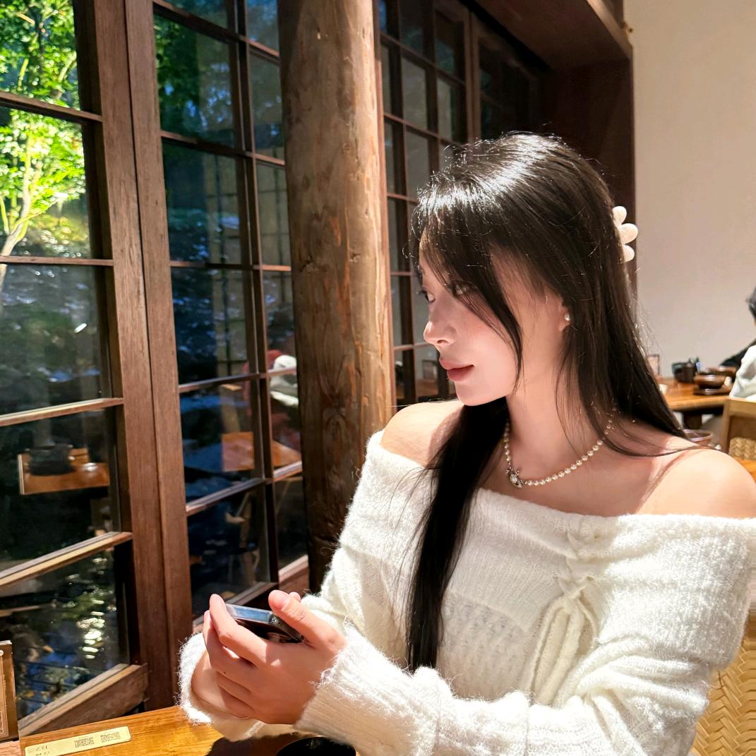 梦凡蝶高奢女装