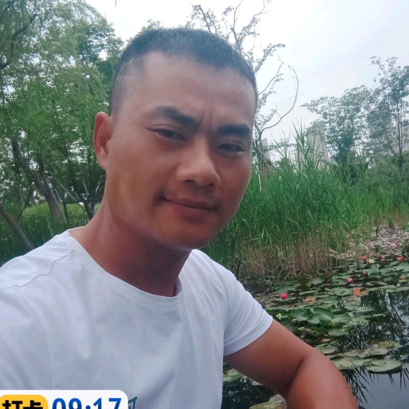 @小何 户外挖玉