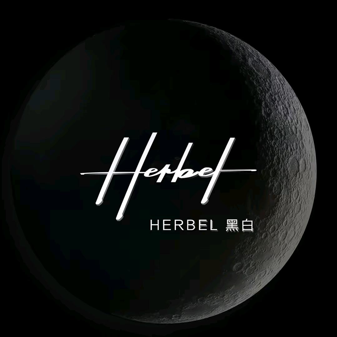 银泰四楼HERBEL黑白男装