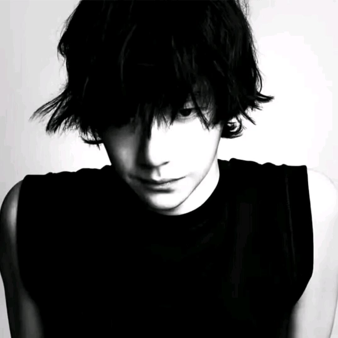 YB