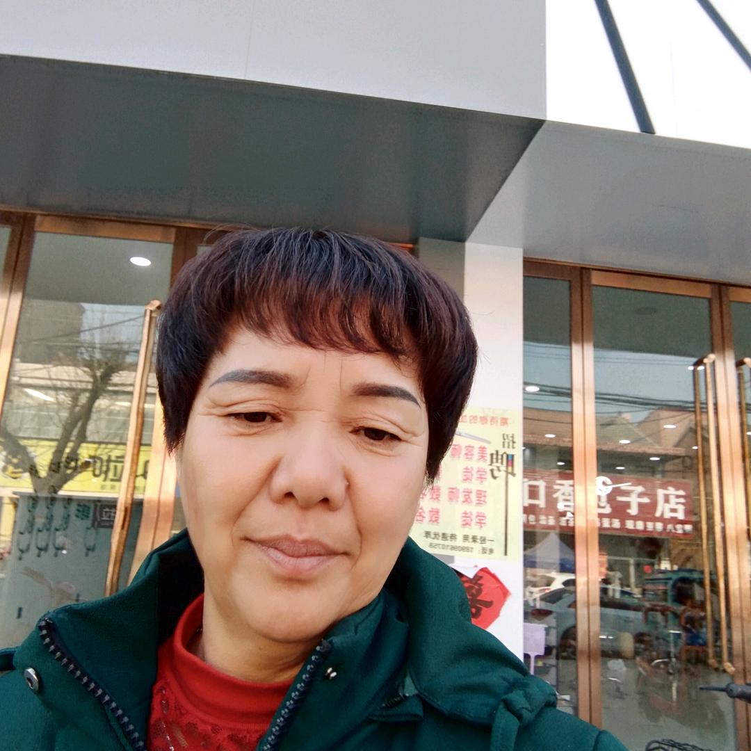 三个孙女的奶奶