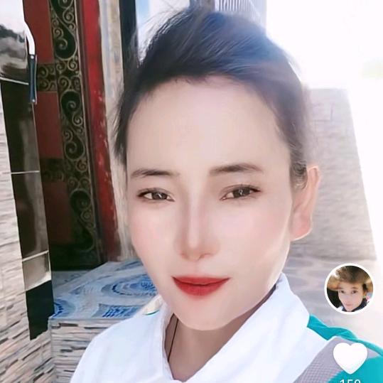 央央