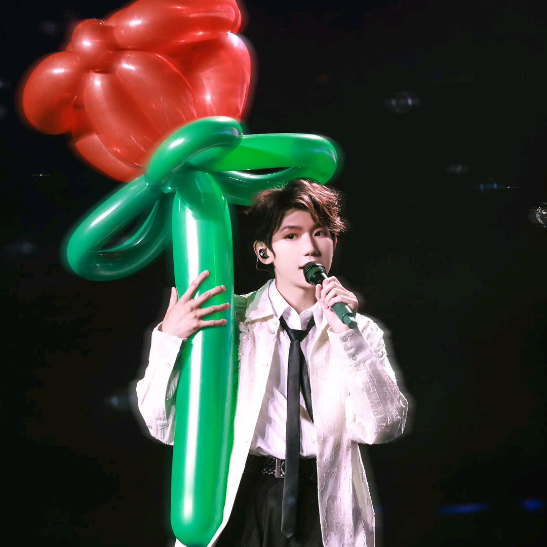 清晨遇桉（见过王源9.0&被王源送花版）