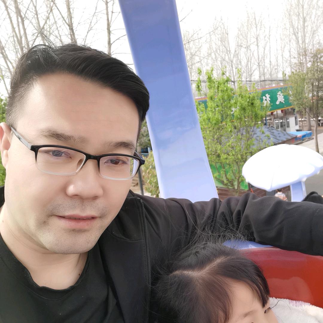 三哥爱唱歌（音乐馆）
