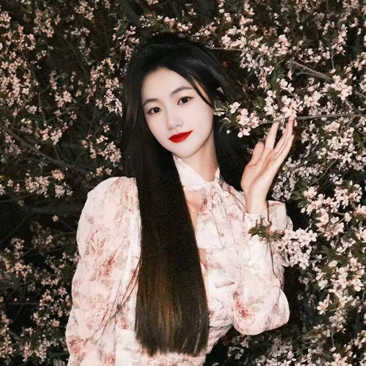 云南小彝妹
