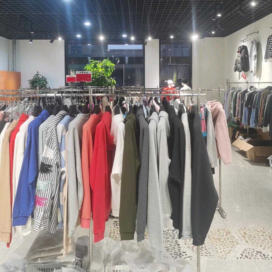 潮牌哎呀工厂店