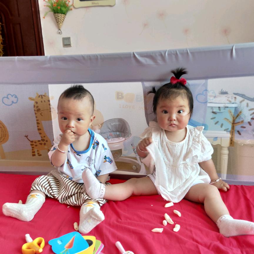 妍妍👧🏻程程👦🏻