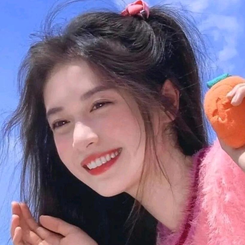 爱吃泡芙的咸鱼