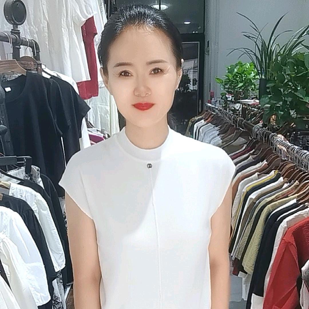 曹县《简约女装》（秦霞  名门店）