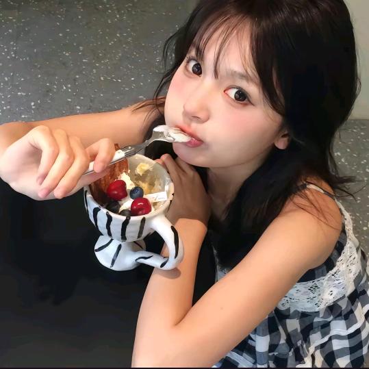 羔冷小美.
