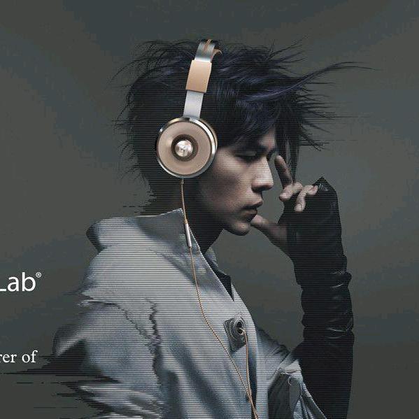 如何在小行星上行走？