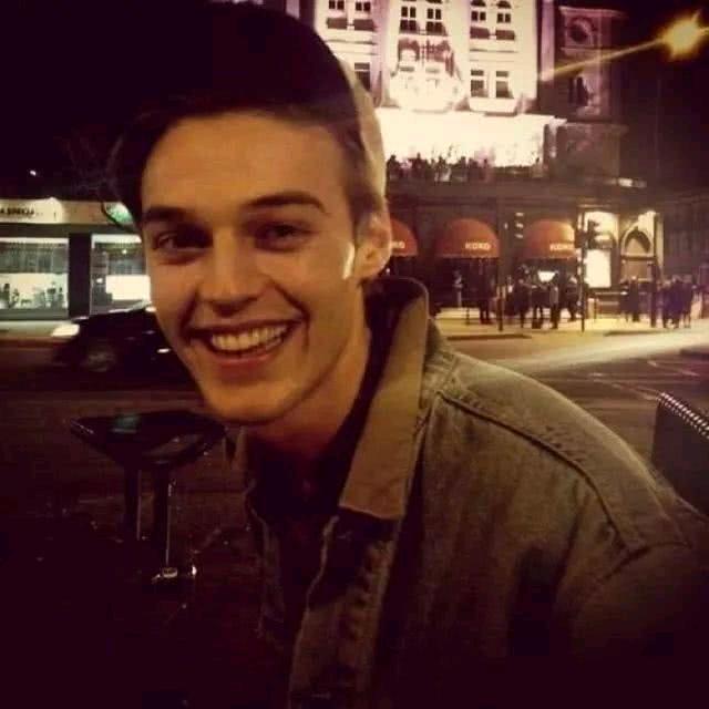 @一个人（努力版)