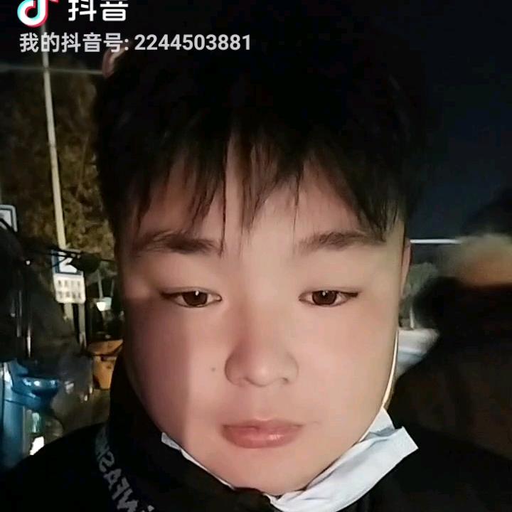 农村阳光大男孩