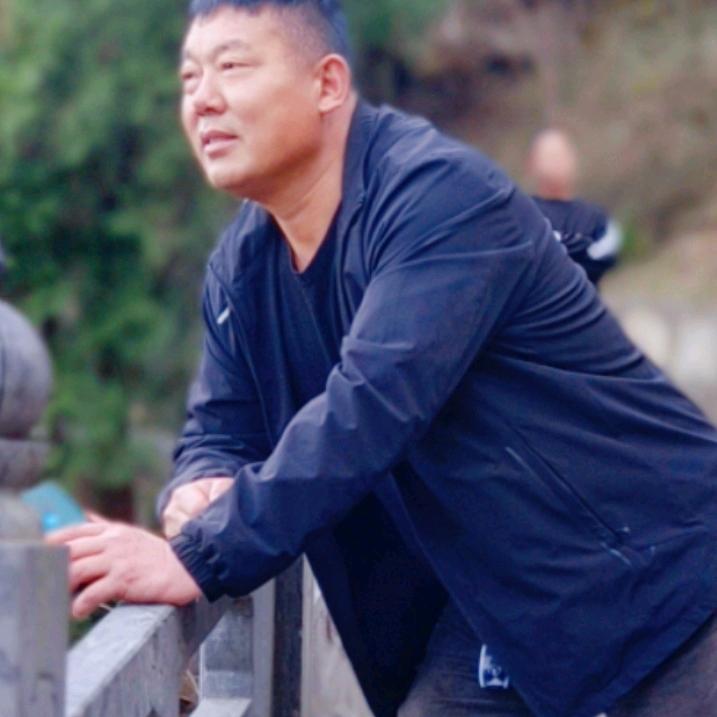 河南杰哥卡车搬运工