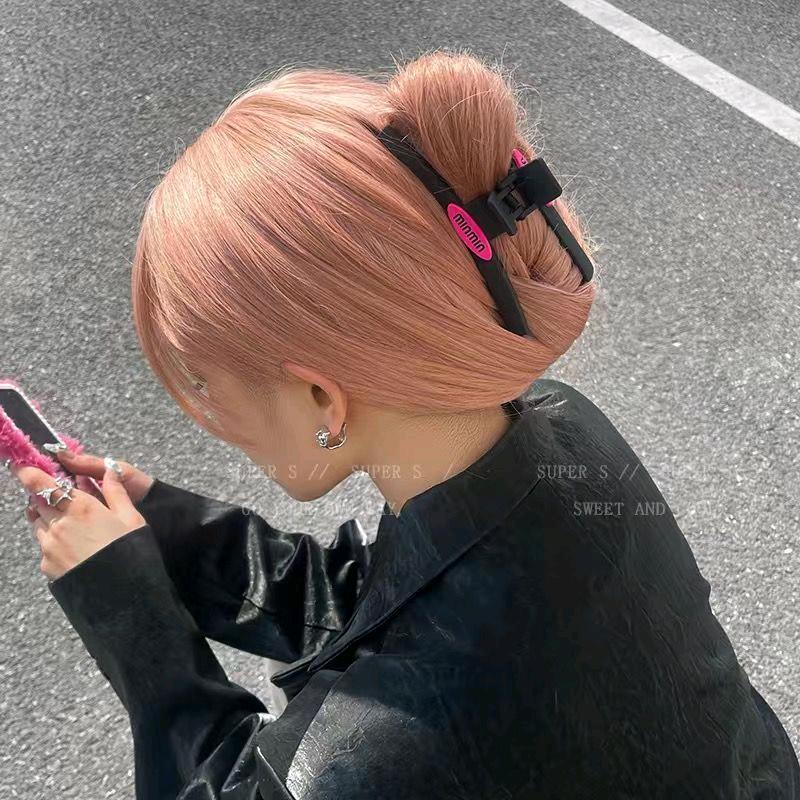 英英莫