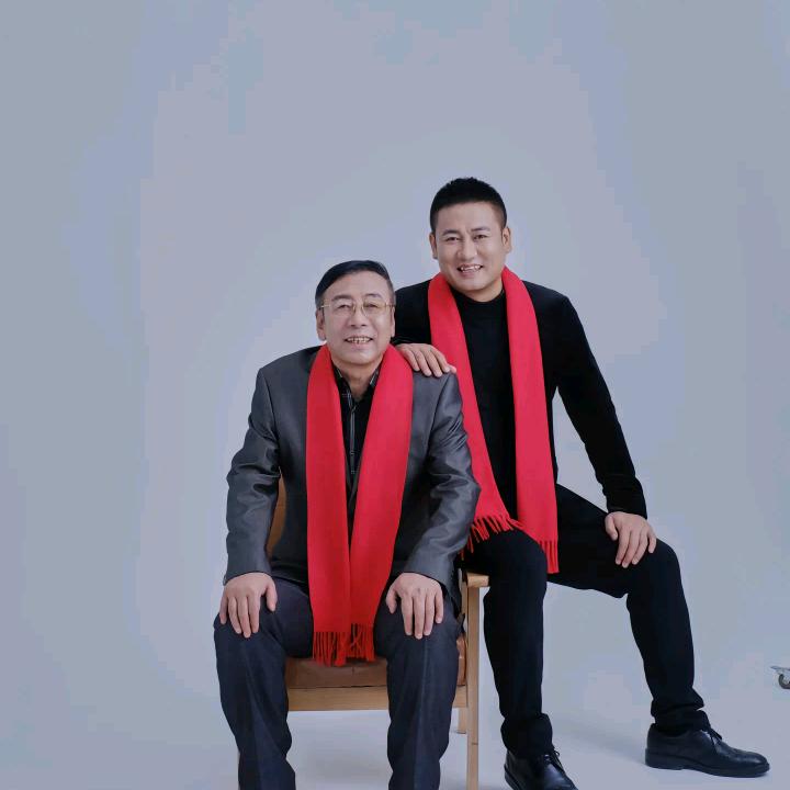 罗家人（嘎嘎板正👍）